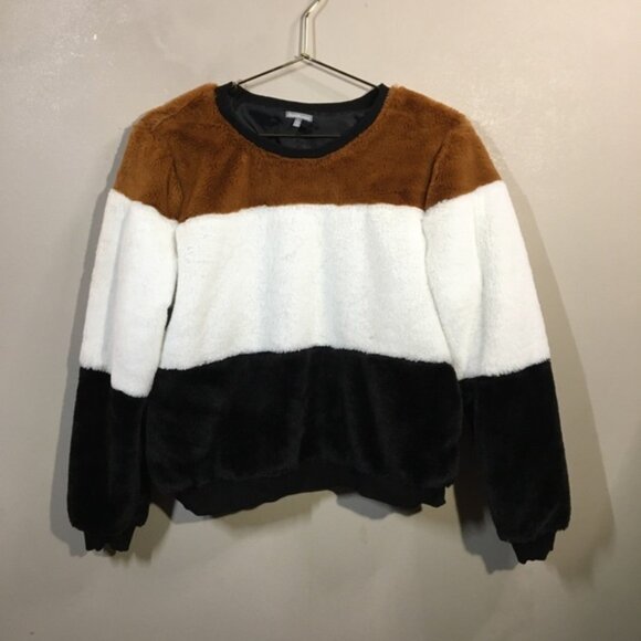 Charlotte Russe Pullover Sweatshirt - Picture 1 of 4